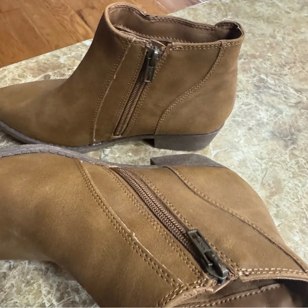 Kohls Ankle Boots Booties Girls Size 4 Brown Cognac Side Buckle Side Zip